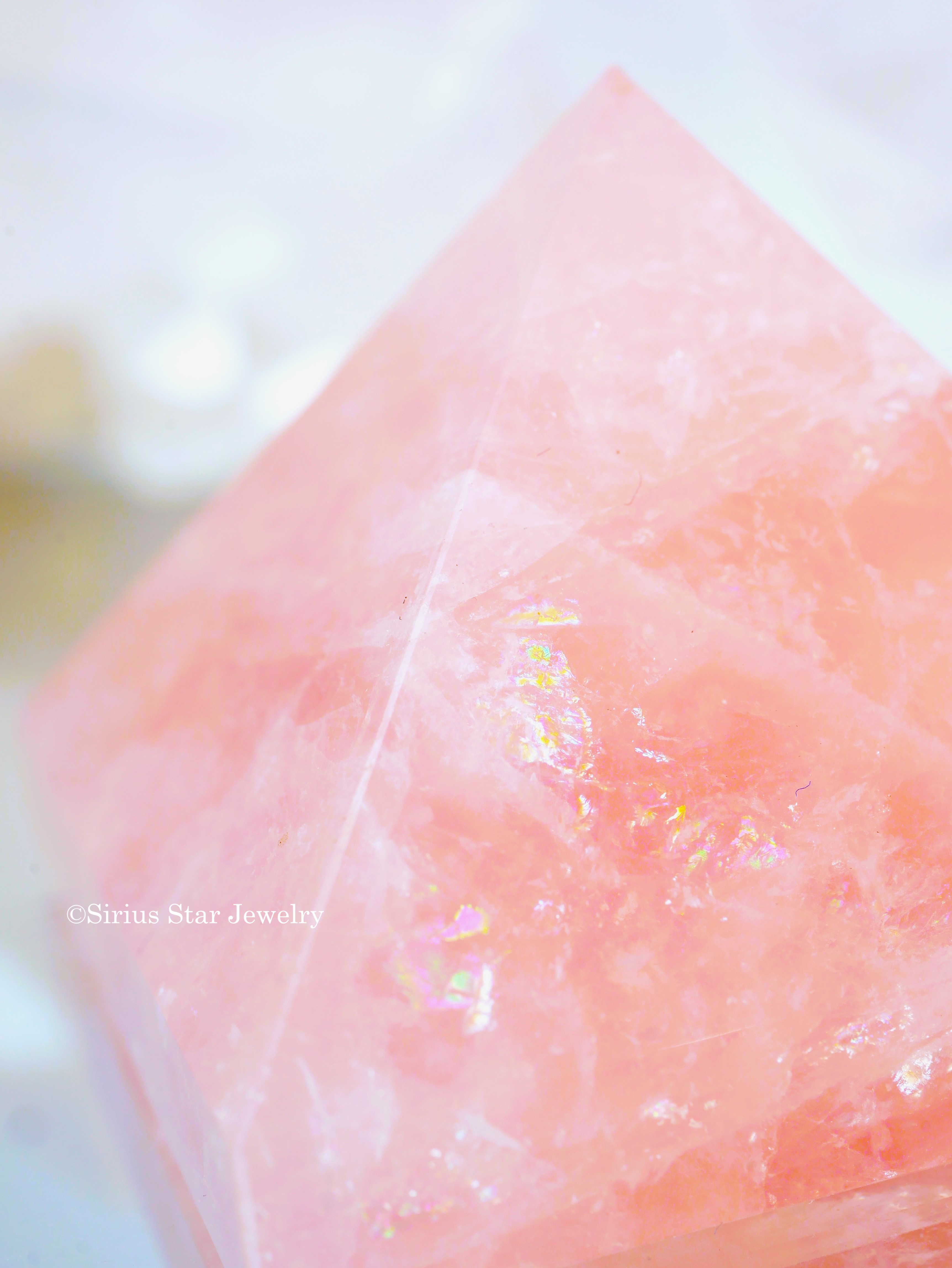 愛と奇跡のローズクォーツピラミッド/ラージ