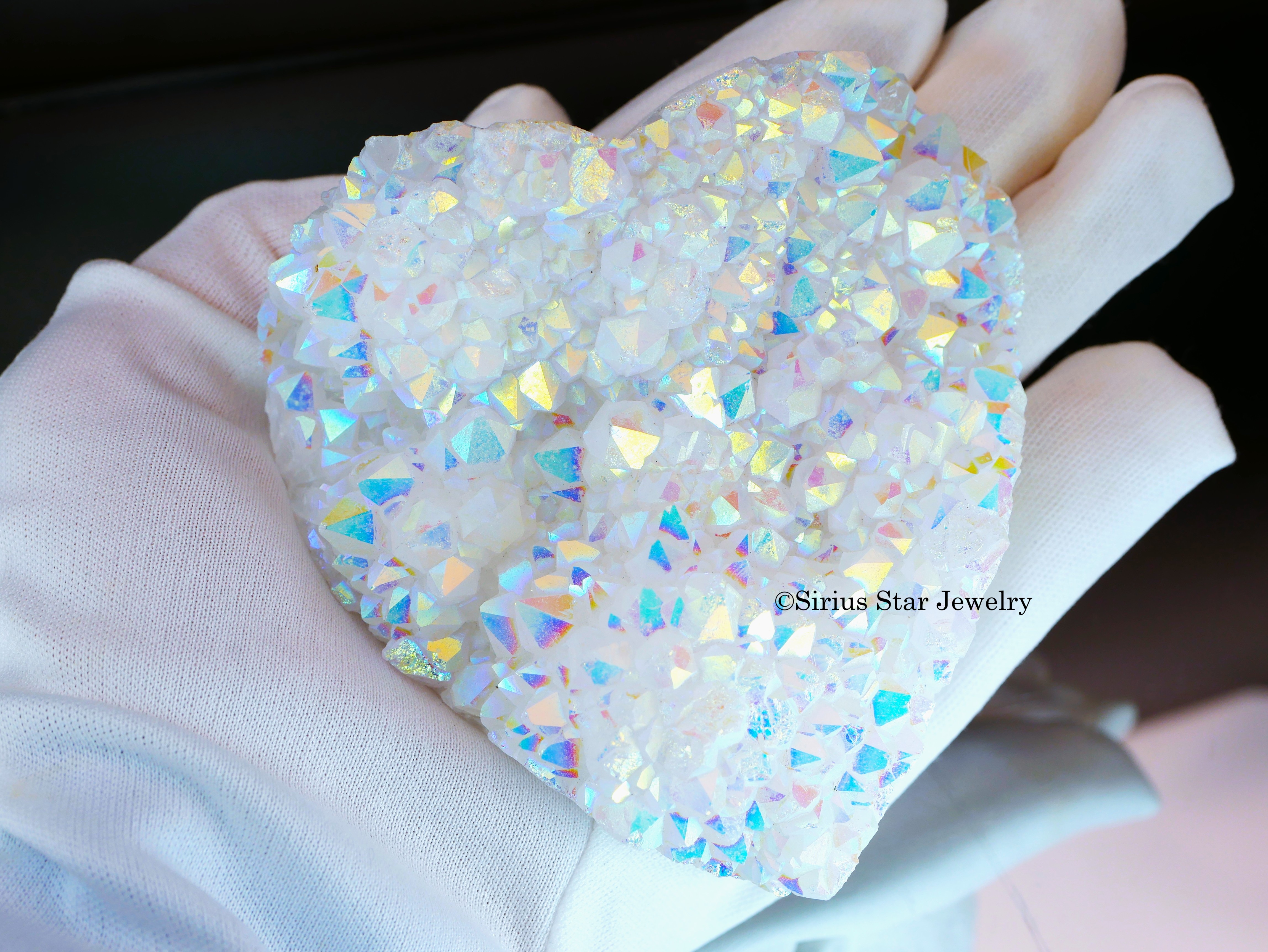 シリウスオーロラクラスター ハート型 ミディアム｜シリウスストーン