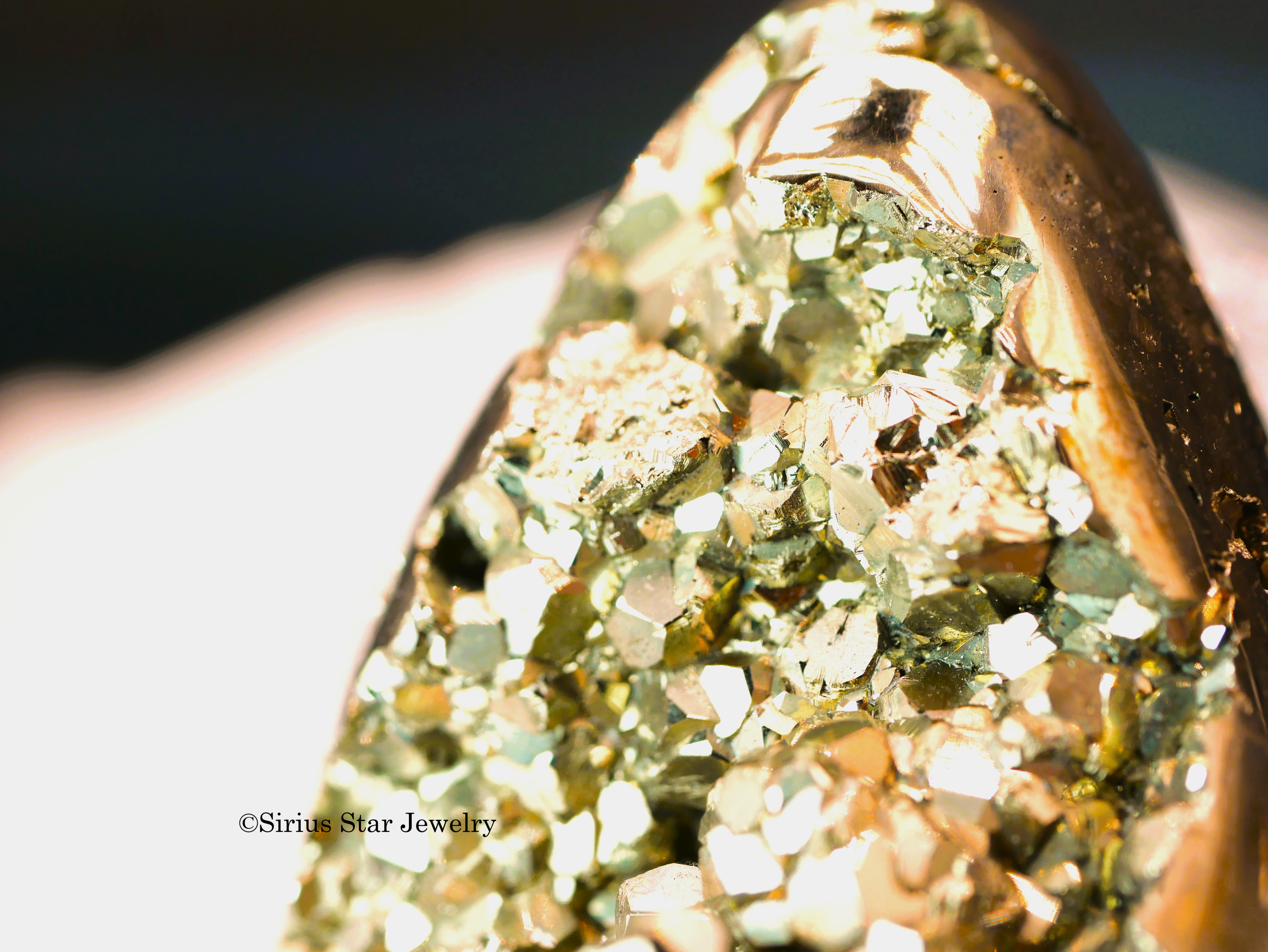 黄金のパイライト　エッグ型