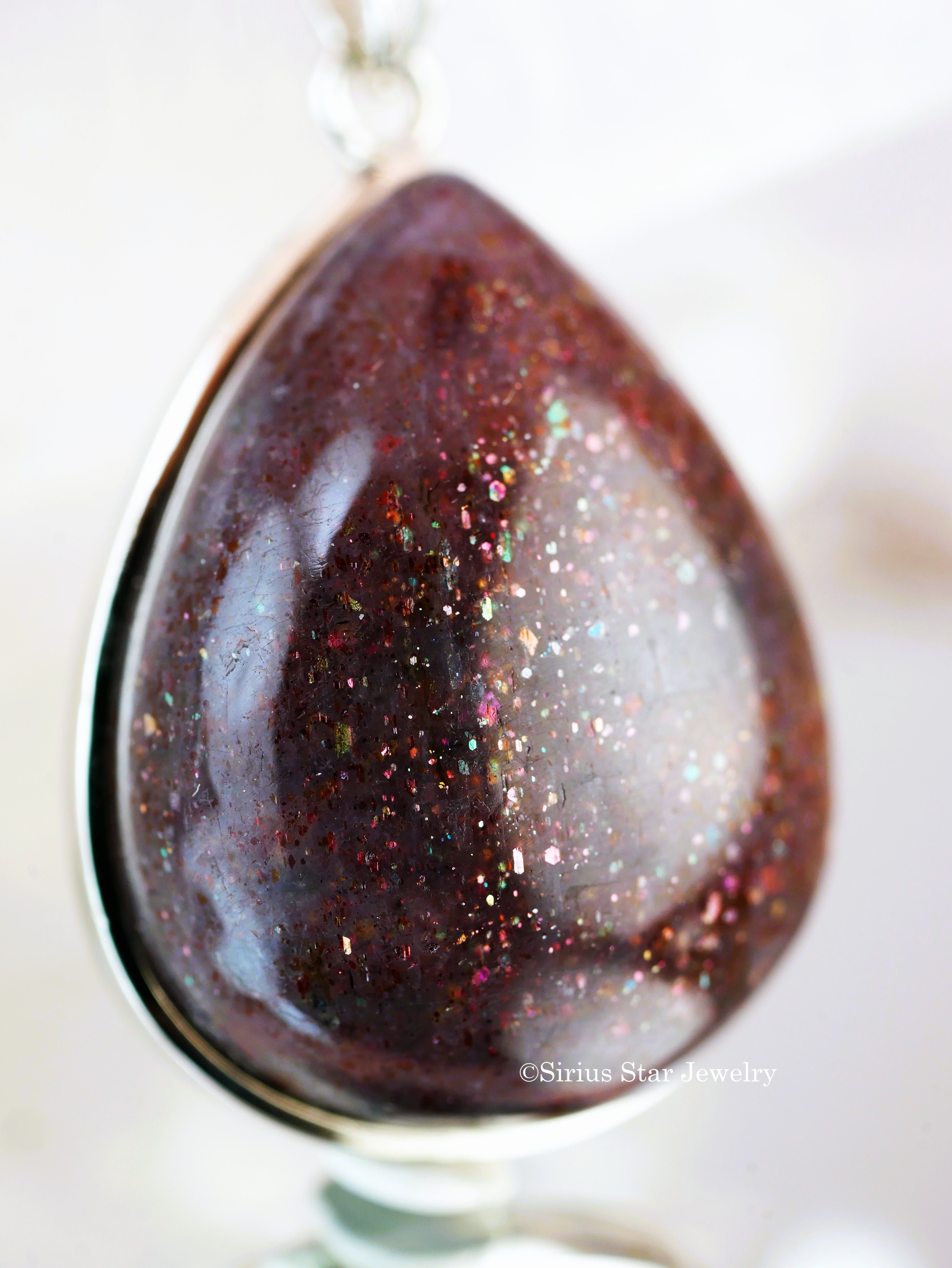 ブラッドショットアイオライトペンダント