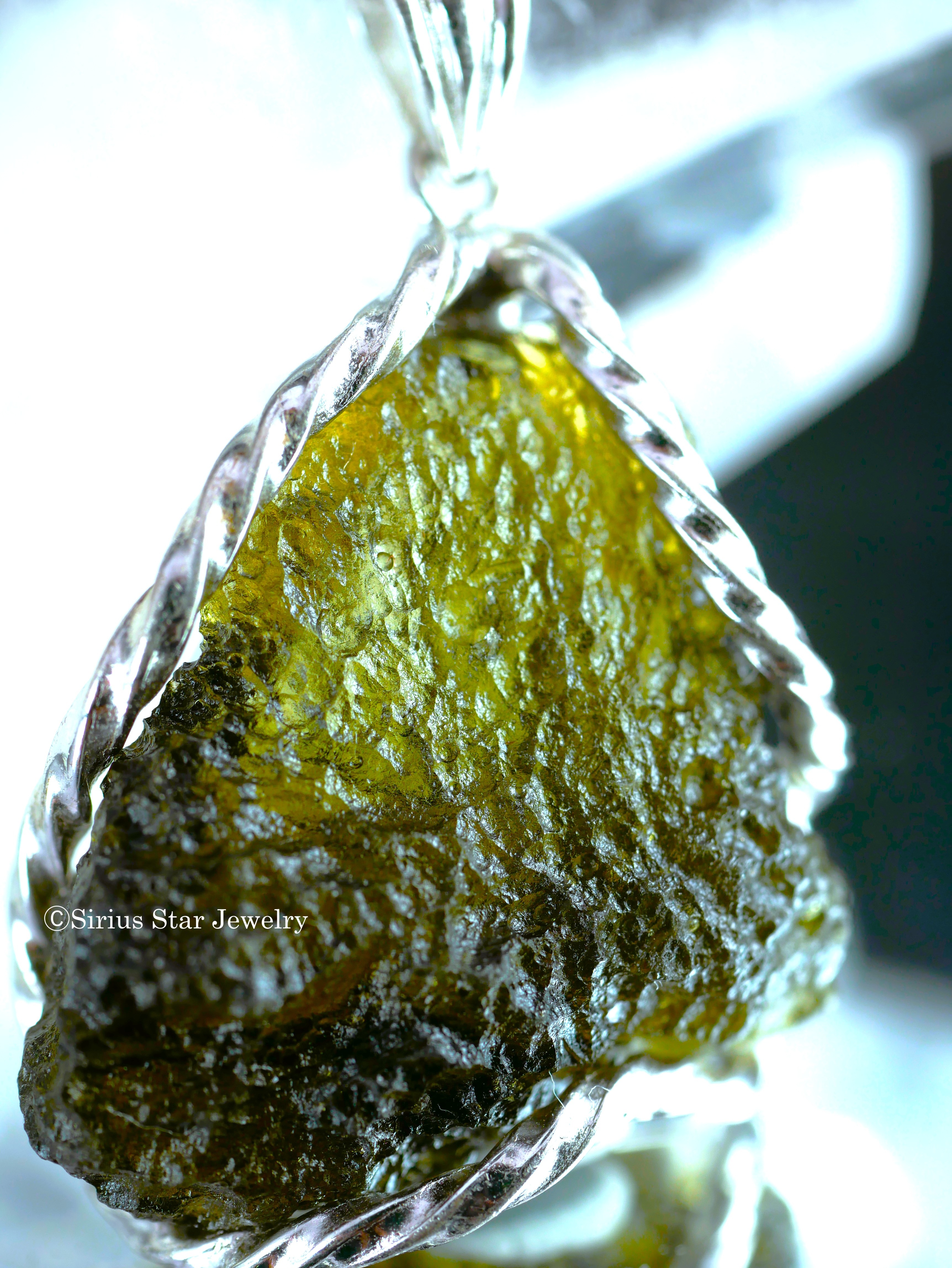 【モルダバイトペンダント】原石タイプ