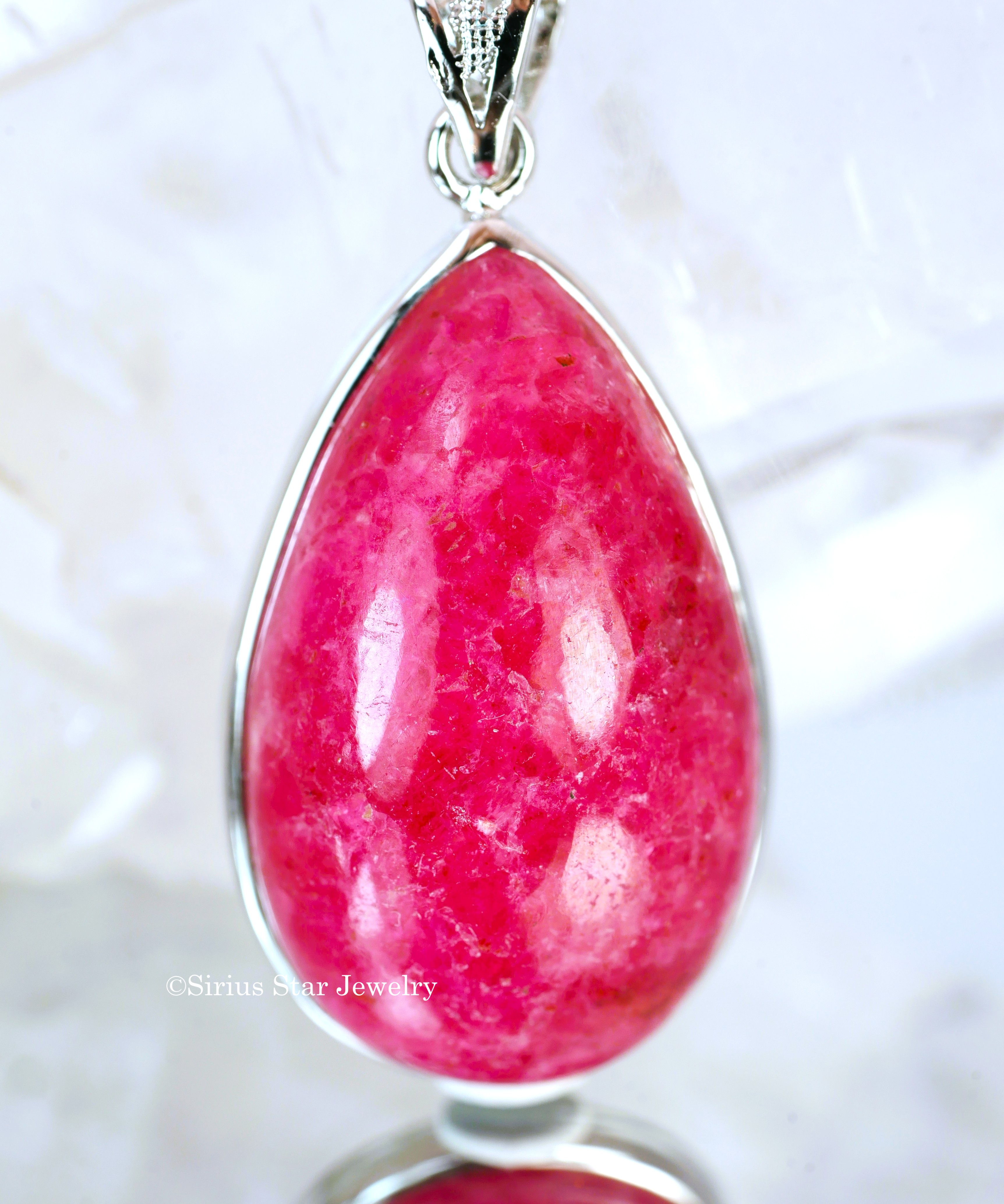 【インペリアルロードナイトペンダント】ラージ　しずく型