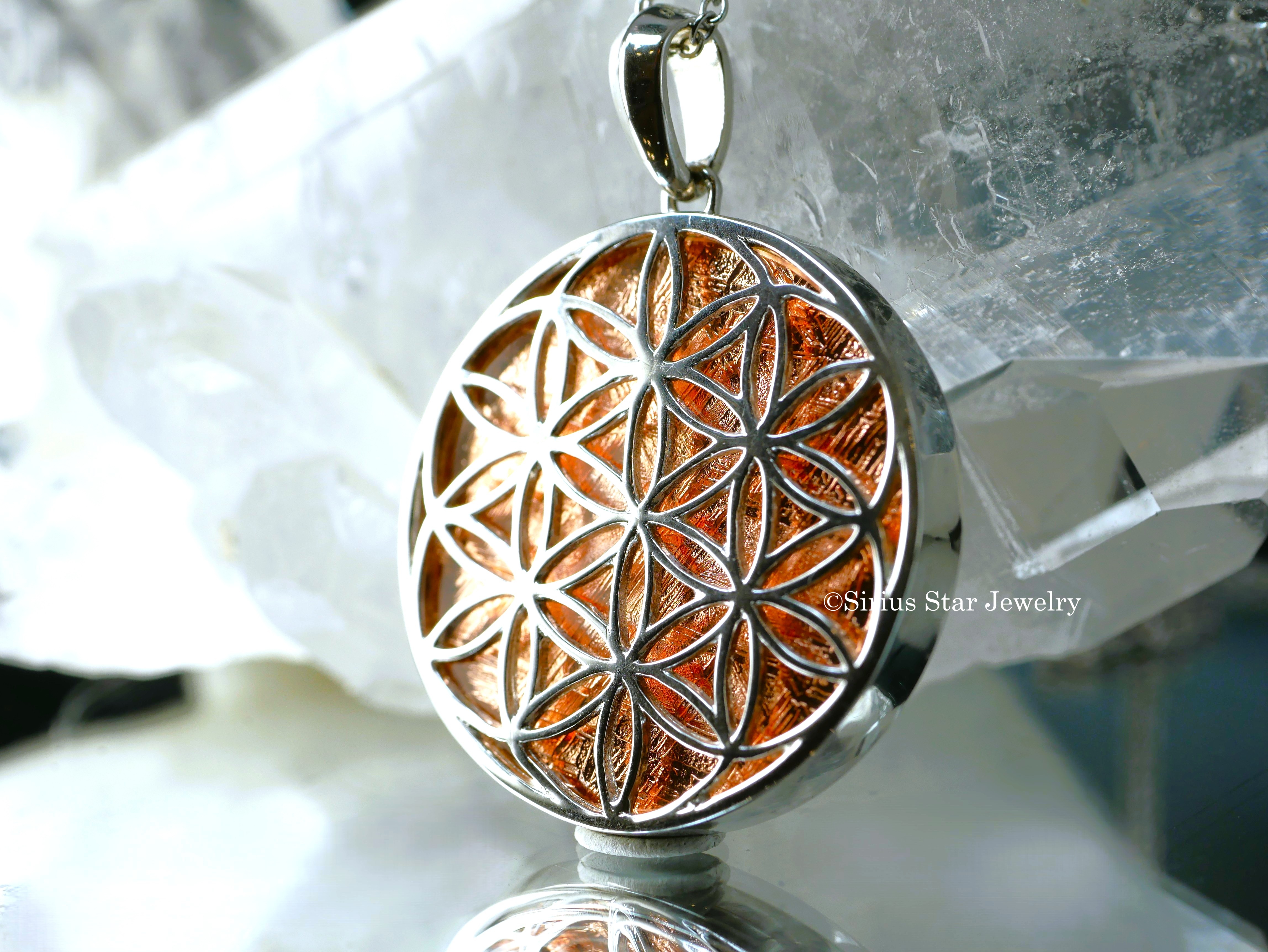 フラワーオブライフギベオンペンダント　ミディアム　ピンクゴールドタイプ